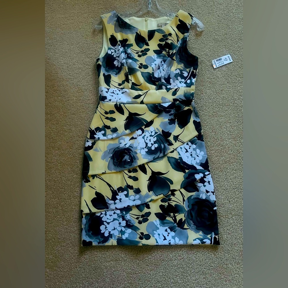 NWT Signature midi dress